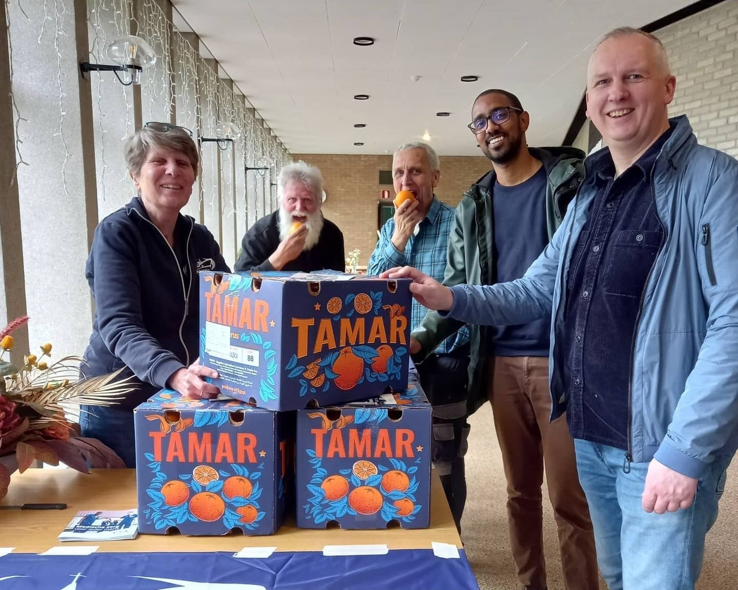 Sinaasappelactie Home Crew