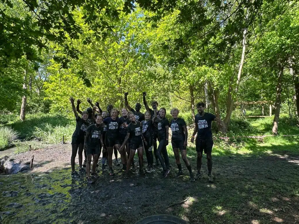 Team dat mee heeft gedaan aan de Obstacle Run